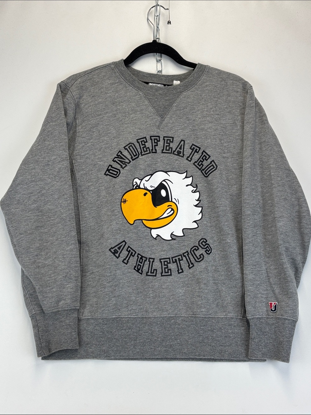UNDEFEATED Athletics Eagle Gray Sweatshirt Men’s Size Small
